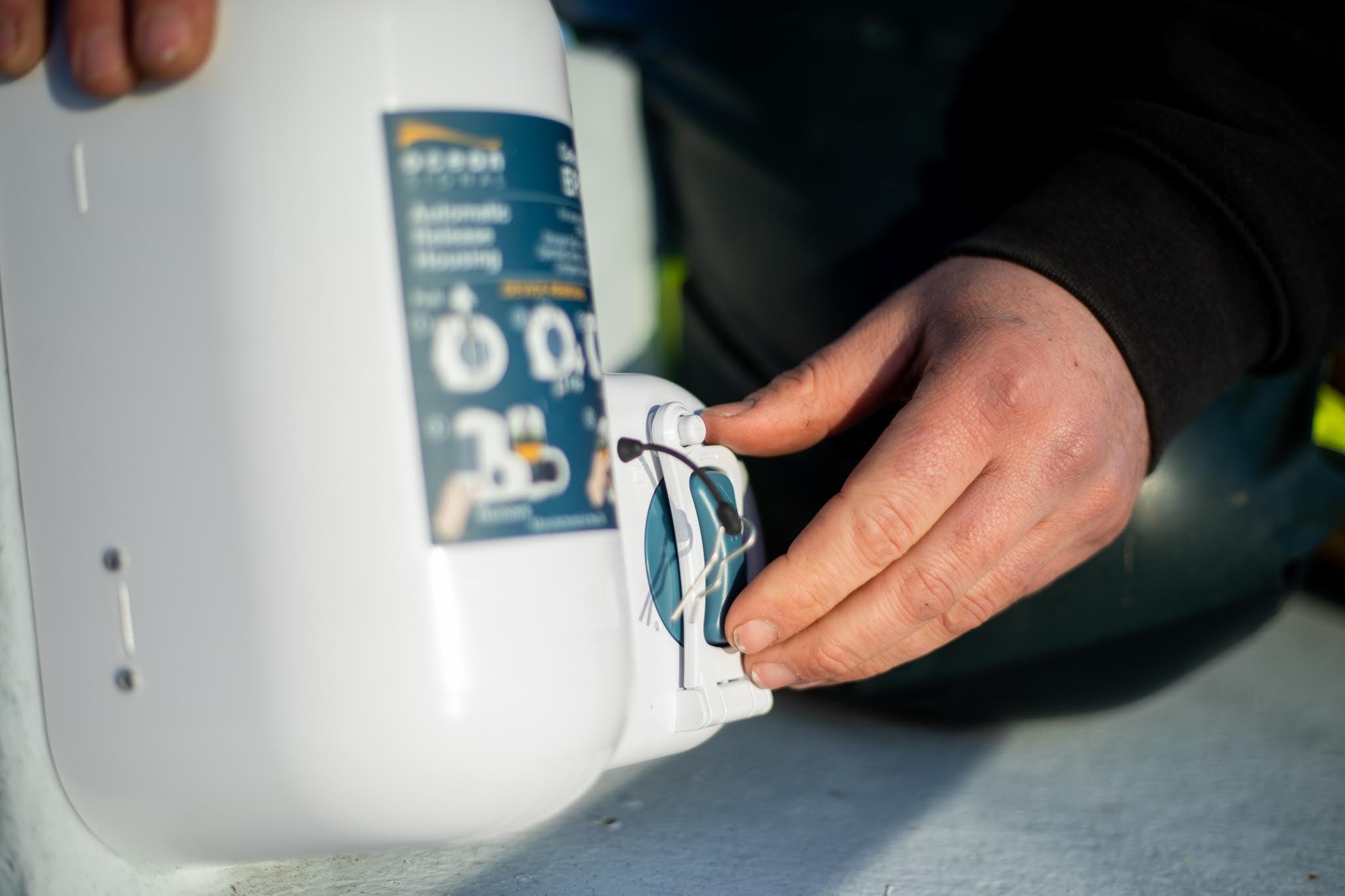 Ocean Signal SafeSea EPIRB3 Pro - Category 1 (702S-03933)