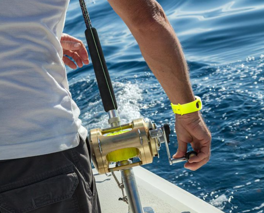 FELL Marine MOB+ xBAND Red Wristband - Marine-Grade Silicone Holder for xFOB Wireless Man Overboard Safety Device (72.380.301)