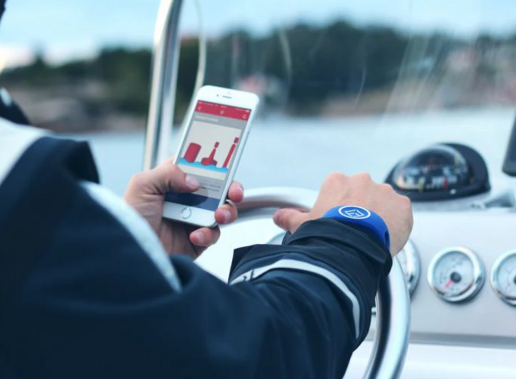 FELL Marine MOB+ xBAND Red Wristband - Marine-Grade Silicone Holder for xFOB Wireless Man Overboard Safety Device (72.380.301)