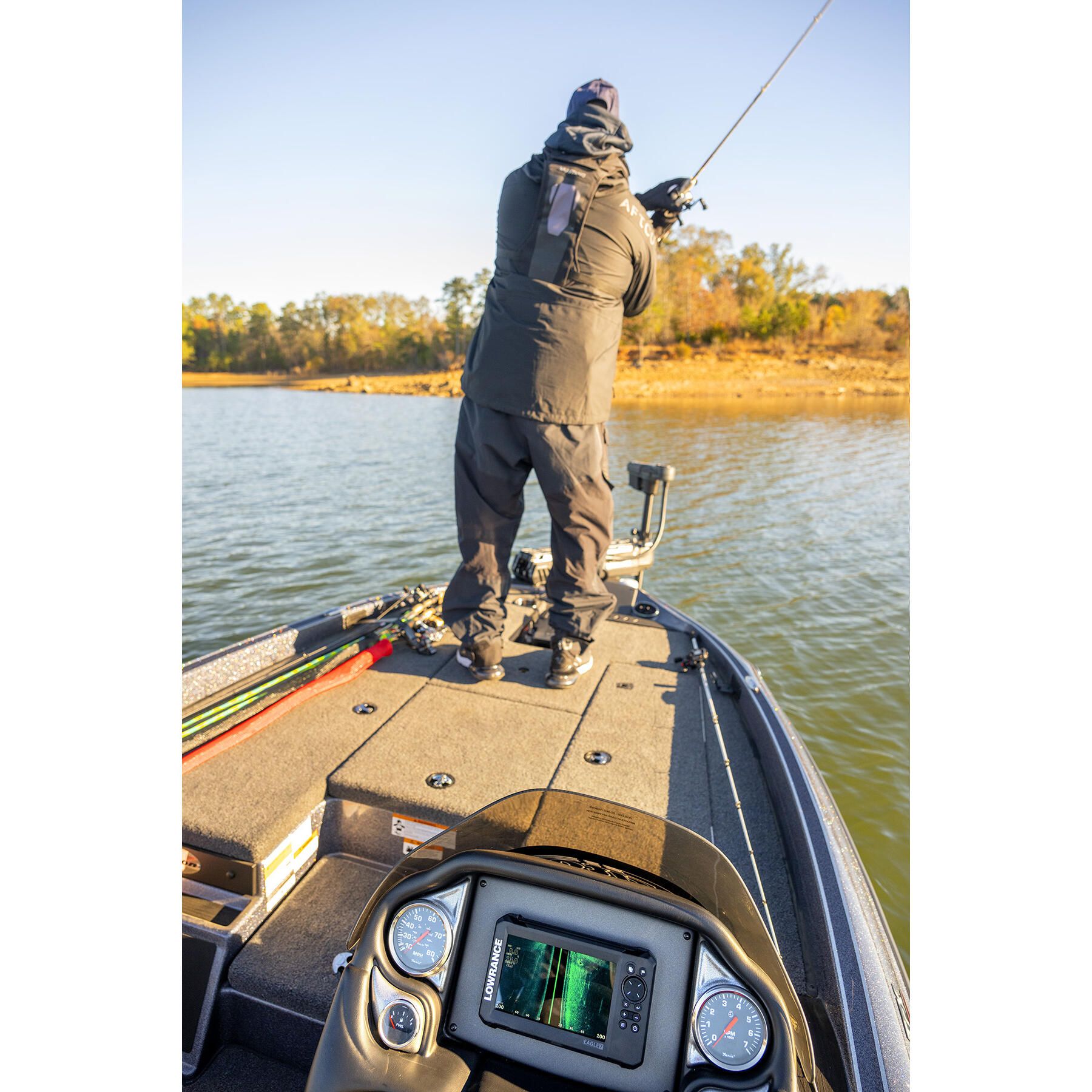 Lowrance Eagle 7 with TripleShot Transom-Mount Transducer and U.S. Inland Charts (000-16120-001)