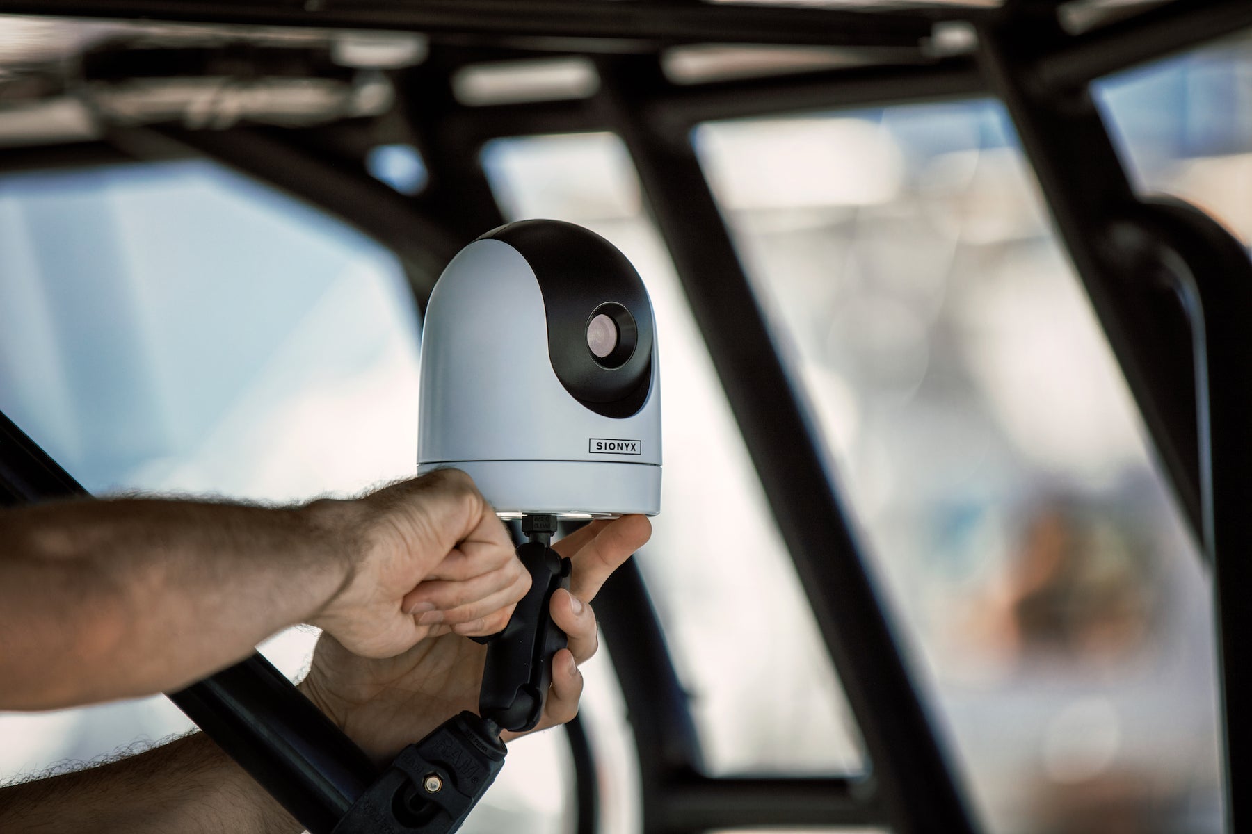 SIONYX Nightwave Ultra Low-Light Marine Night Vision Camera - White (C012800)