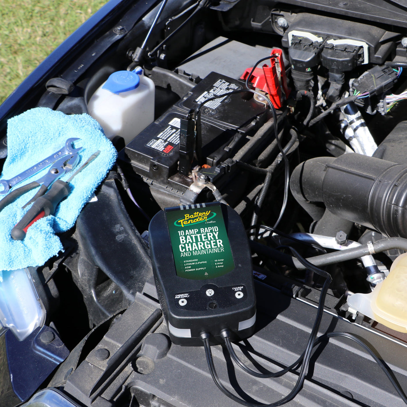 Battery Tender 12V 10/6/2 Amp Selectable Chemistry Battery Charger with Wi-Fi (022-0229-DL-WH)