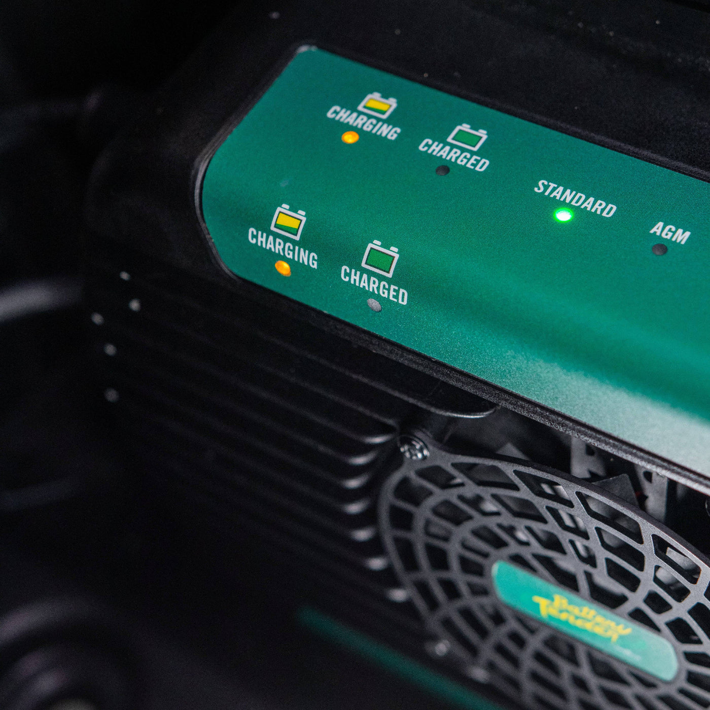 Battery Tender PowerPlus 12V 26  Amp On-Board Lithium Compatible Battery Charger & Maintainer (022-2011-DL-WH)